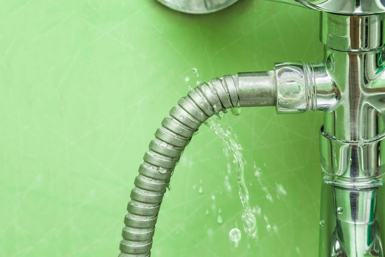 How To Fix Leaky Pipes and Joints